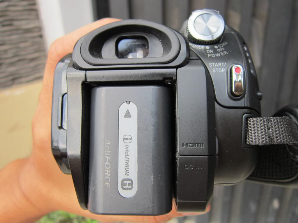 Bán máy quay Sony HDR-HC9 , máy rất đẹp , giá 5tr200k - 3