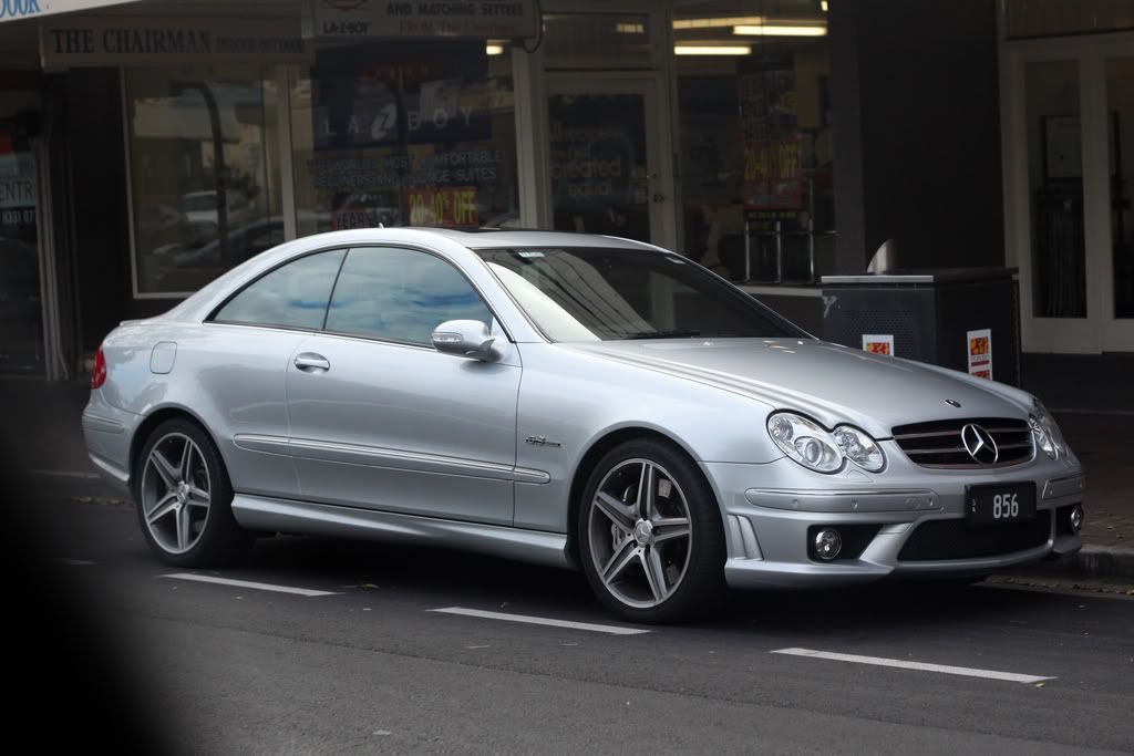 mercedes benz w208. mercedes benz w208.