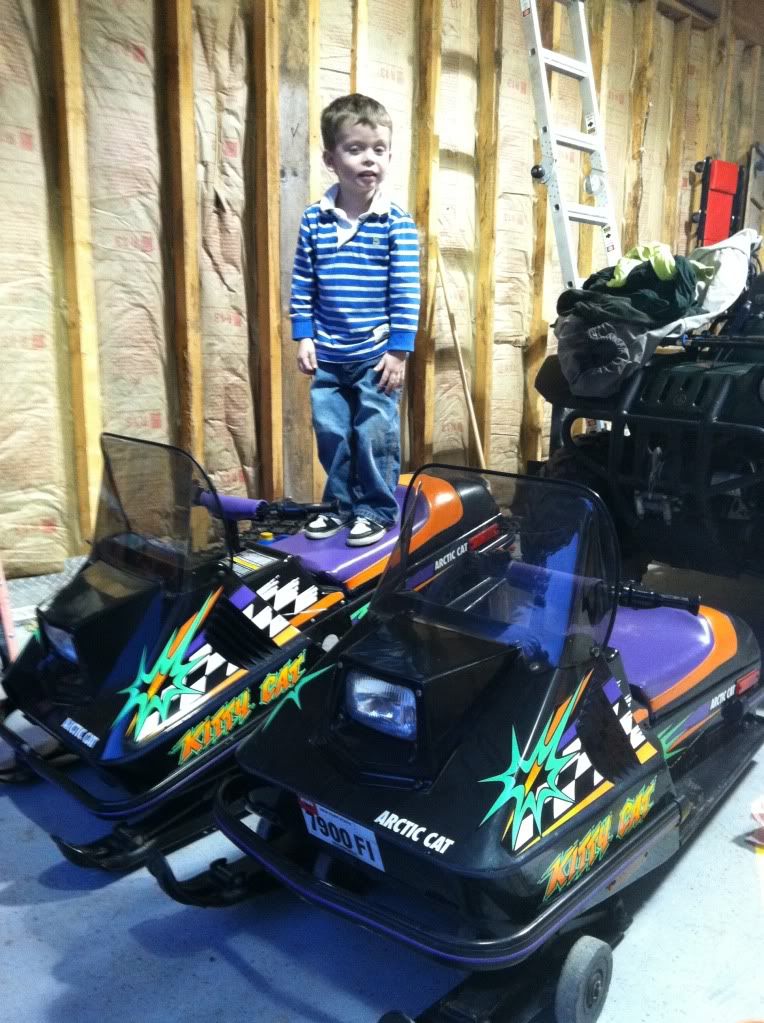 HaydensfirstSnowmobile2.jpg