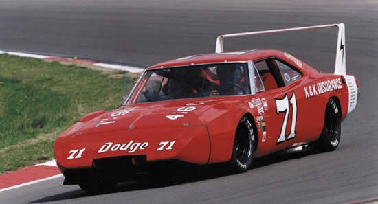 1969-dodge-charger-daytona-71-nascar_zps88a0001f.jpg