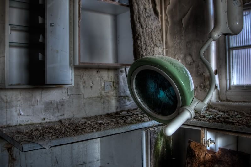 IMAGE: http://i244.photobucket.com/albums/gg8/matt-peters/AO4I3064_5_6_7_8_tonemapped.jpg