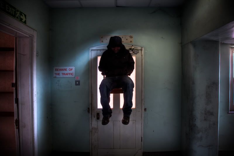 IMAGE: http://i244.photobucket.com/albums/gg8/matt-peters/IMG_2221_2_3_tonemapped.jpg