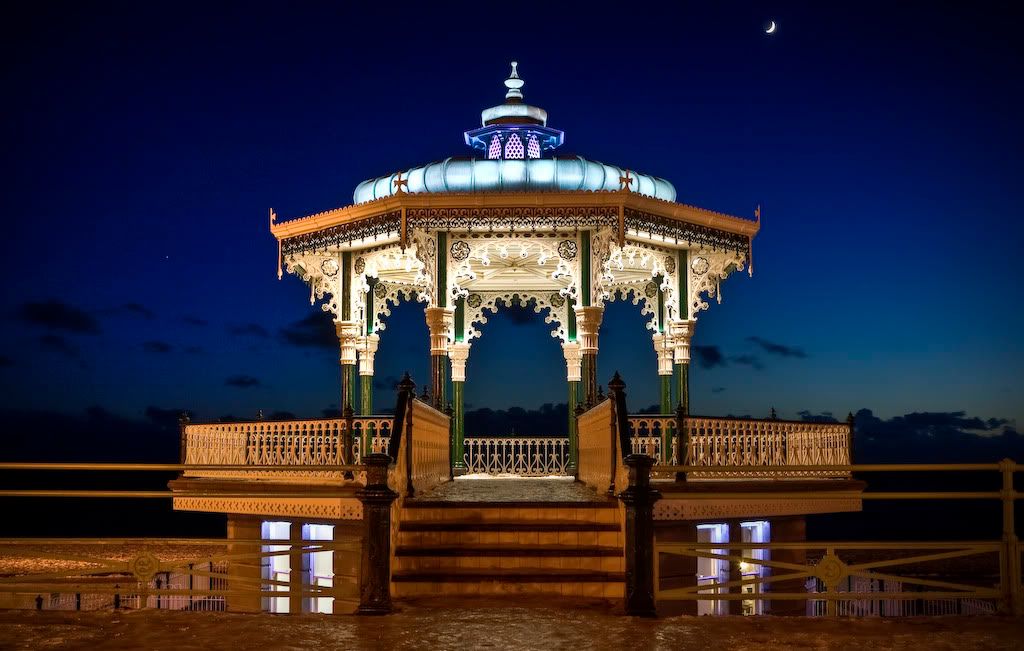 IMAGE: http://i244.photobucket.com/albums/gg8/matt-peters/IMG_2545_tonemapped-2-2.jpg