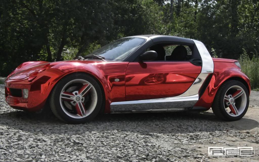 smart-roadster-wrapped-in-red-chrome_1.jpg