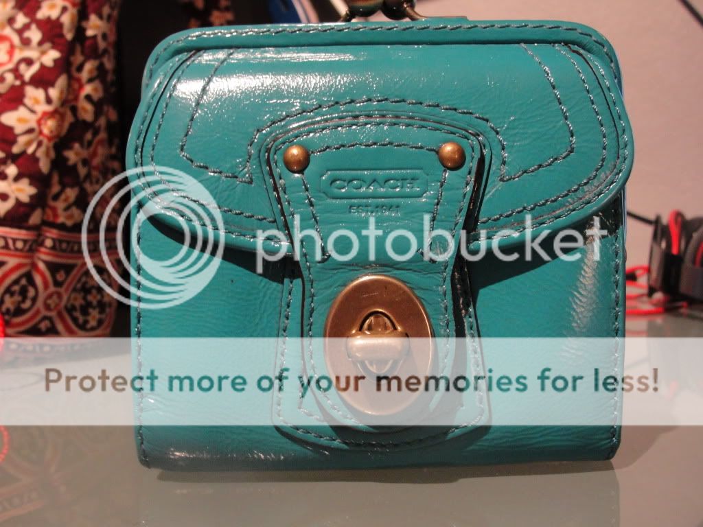 COACH WALLET COLLECTION PIECE LIMITED QUANTITY PRE OWNED 100% 